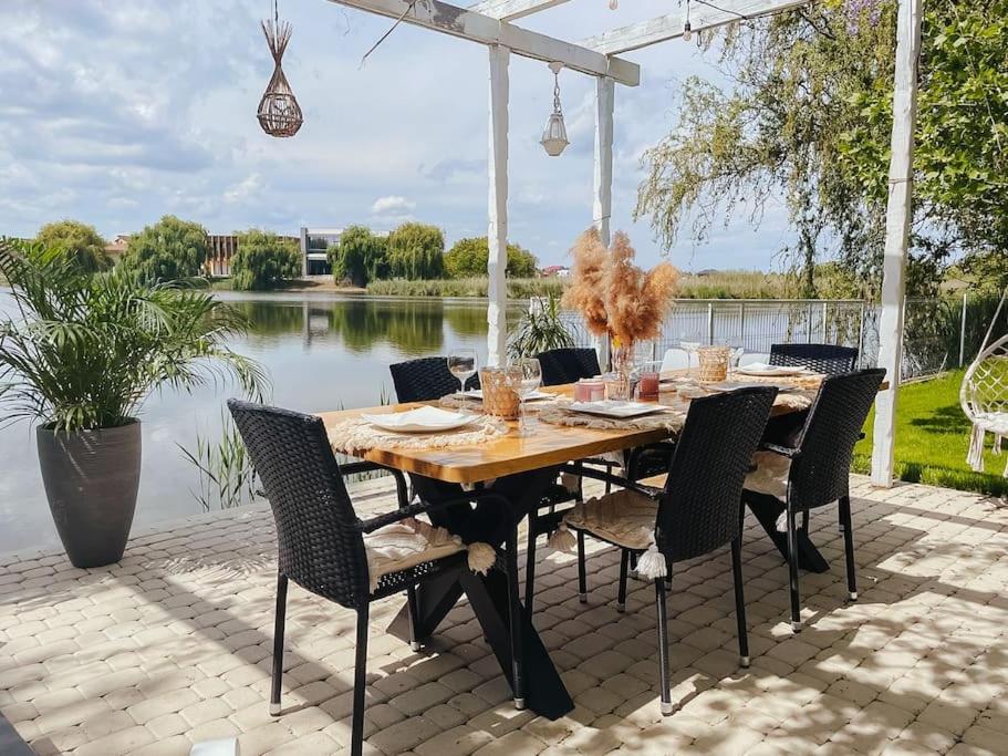 Therme - Corbeanca By The Lake Luxury Villa Exteriör bild
