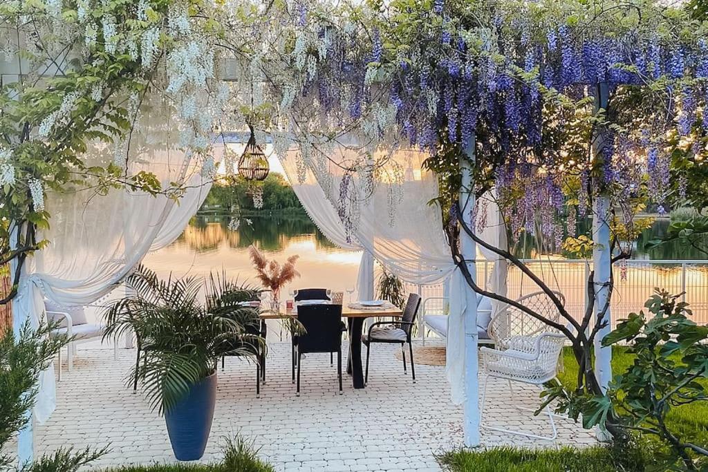 Therme - Corbeanca By The Lake Luxury Villa Exteriör bild