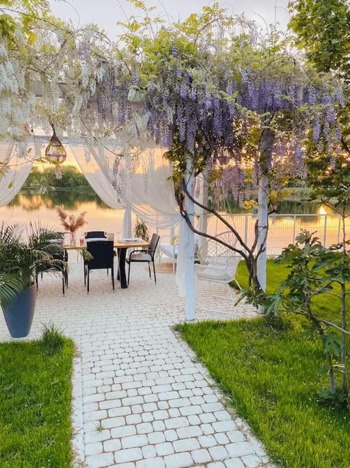 Therme - Corbeanca By The Lake Luxury Villa Exteriör bild