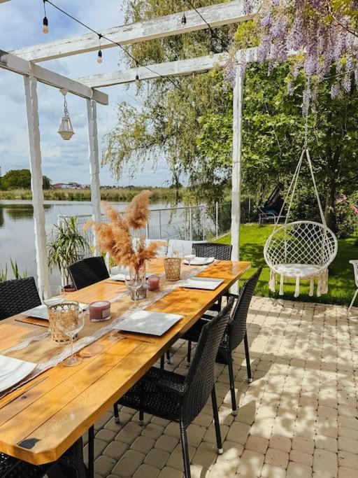 Therme - Corbeanca By The Lake Luxury Villa Exteriör bild