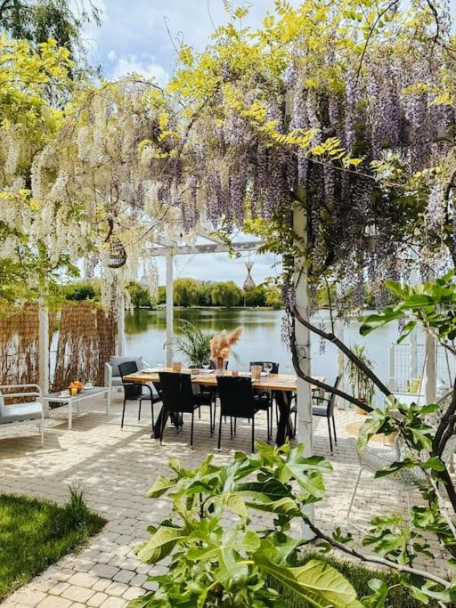Therme - Corbeanca By The Lake Luxury Villa Exteriör bild