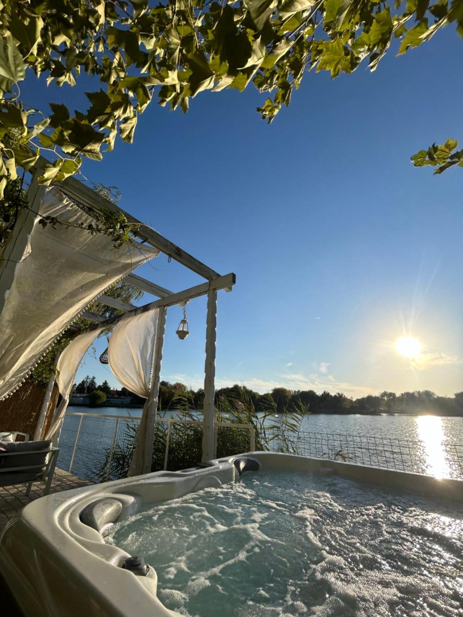 Therme - Corbeanca By The Lake Luxury Villa Exteriör bild
